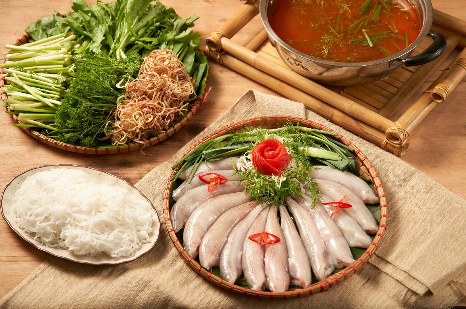 Lẩu Cá Khoai – Hương Vị Ấm Áp Giữa Miền Cát Gió Quảng Bình